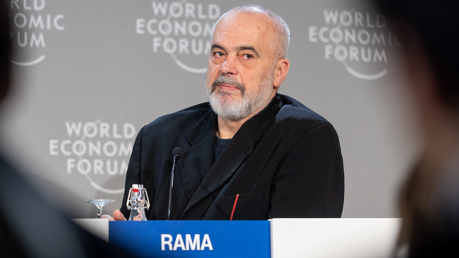 &Eta; &Alpha;&lambda;&beta;&alpha;&nu;ί&alpha; &Omicron;&rho;ί&zeta;&epsilon;&iota; &Rho;&omicron;&mu;&pi;ό&tau; AI &omega;&sigmaf; &Upsilon;&pi;&omicron;&upsilon;&rho;&gamma;ό &gamma;&iota;&alpha; &tau;&eta;&nu; &Kappa;&alpha;&tau;&alpha;&pi;&omicron;&lambda;έ&mu;&eta;&sigma;&eta; &tau;&eta;&sigmaf; &Delta;&iota;&alpha;&phi;&theta;&omicron;&rho;ά&sigmaf;